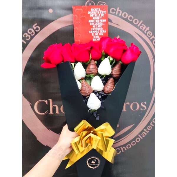 Choco Bouquet Black (10 Fresas 7 Rosas) - Imagen 4