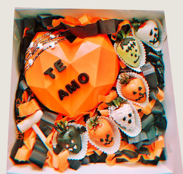 Choco Corazón Halloween (2 Fresas) - Imagen 2