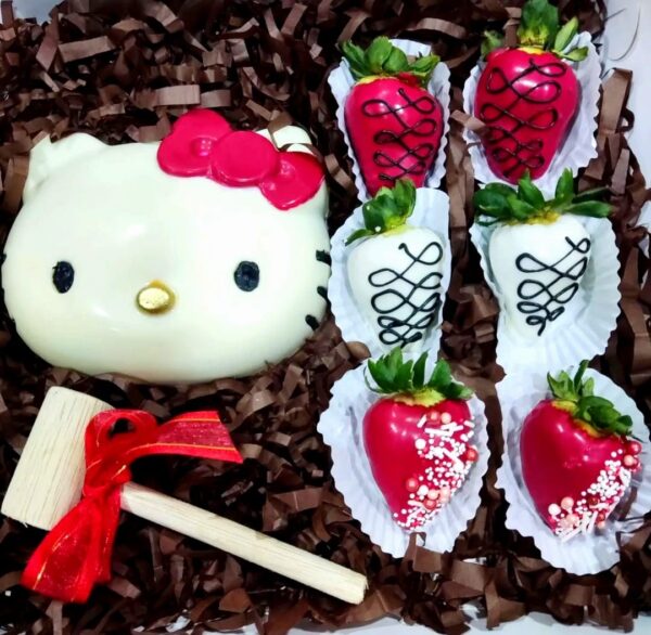 Hello Kitty (6 Fresas)